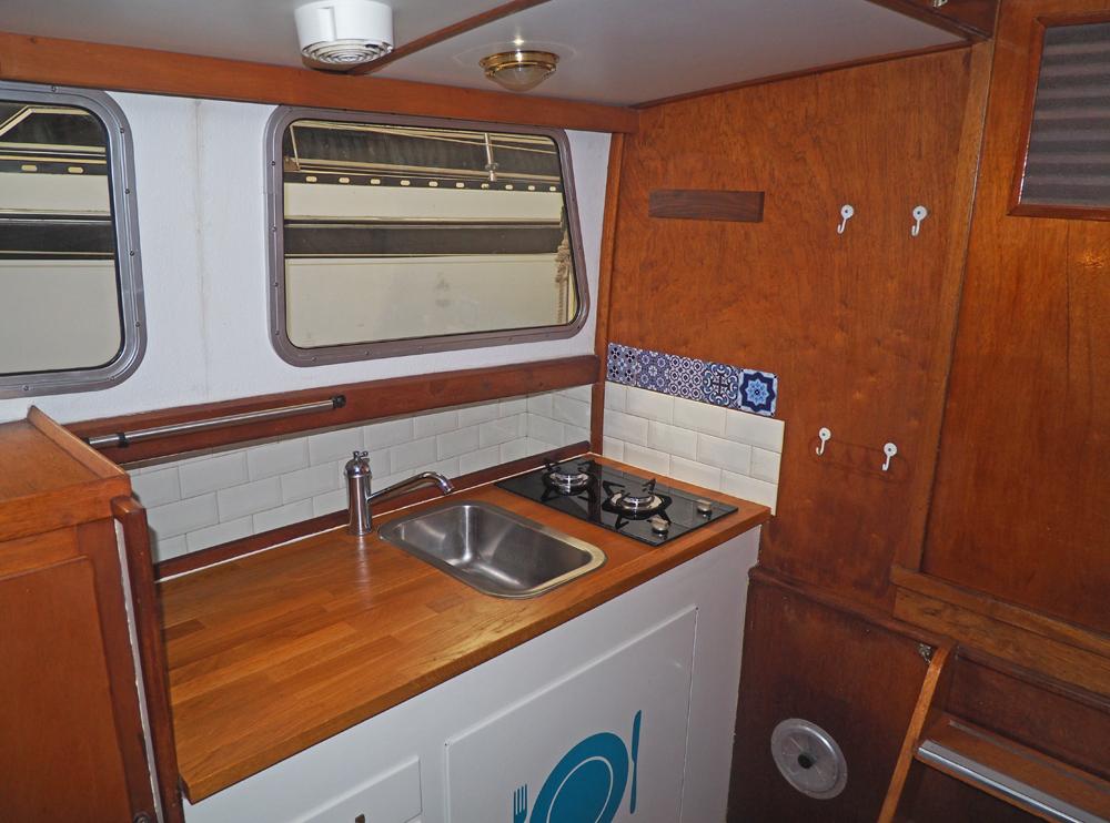 Cabin en avant, Hébergements